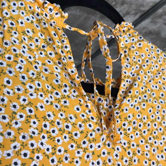 Zara yellow blouse - Picture 3 of 4